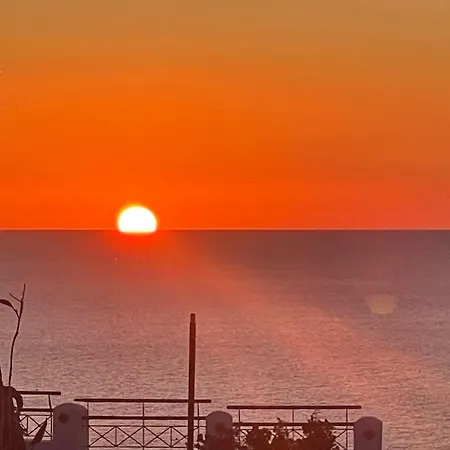 Sunset House Pothitou * イア